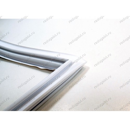 Резина морозильной камеры холодильника Indesit, Ariston C00525669